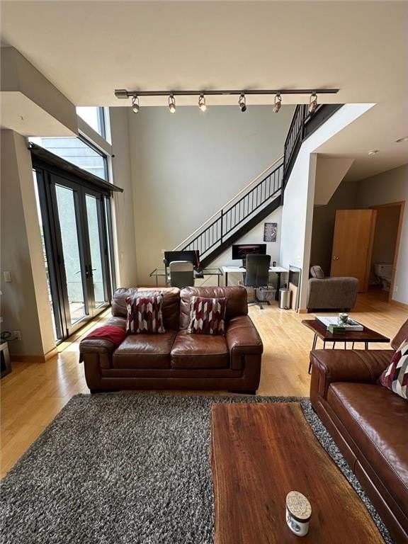 9 W Franklin Ave #306 - Photo 7 of 28