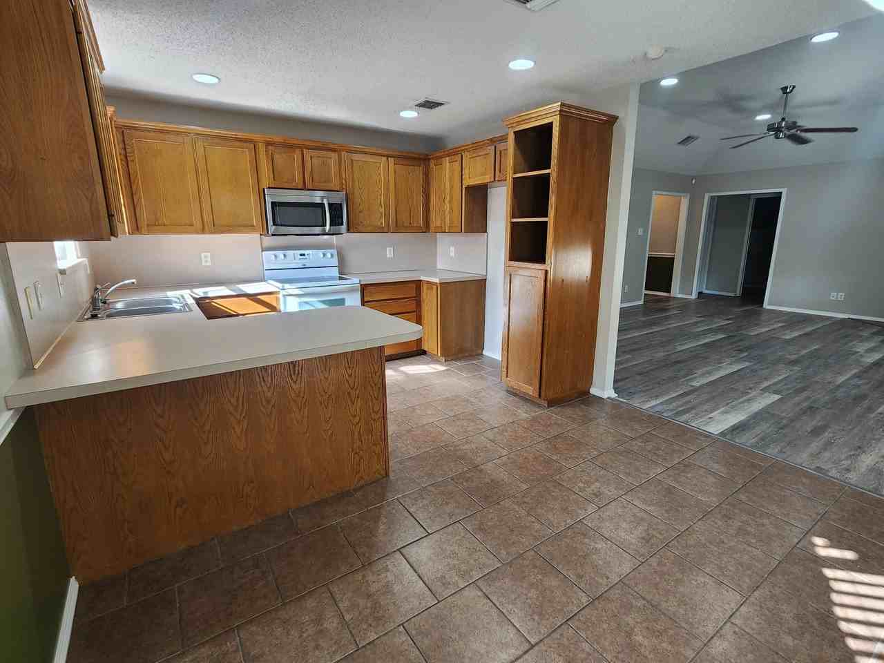 3617 Dominion Rdg - Photo 4 of 15