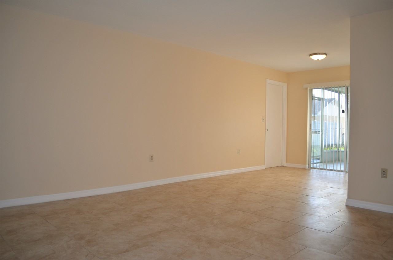 7442 Como Dr - Photo 5 of 22
