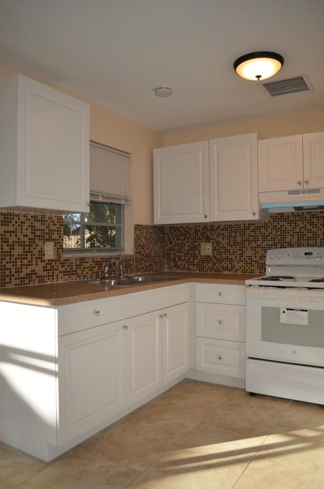 7442 Como Dr - Photo 6 of 22