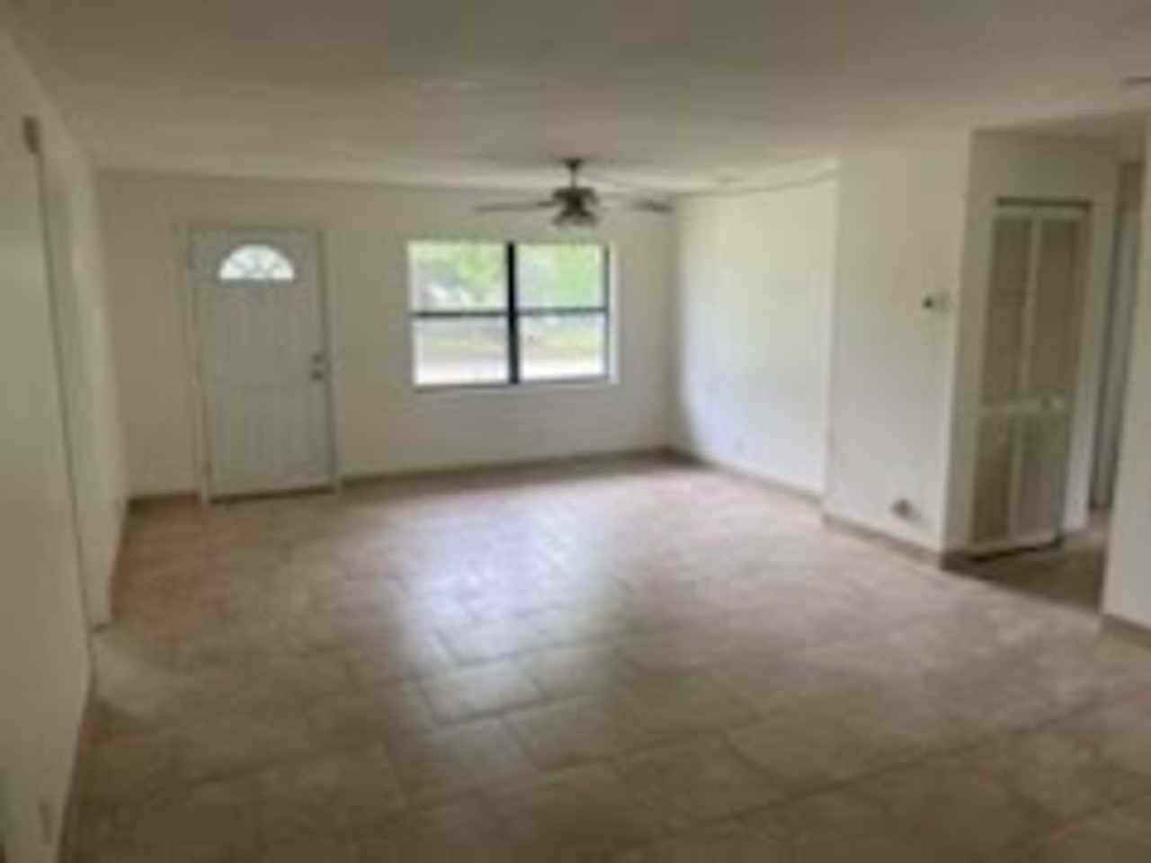 2685 Ne 44th St - Photo 7 of 10