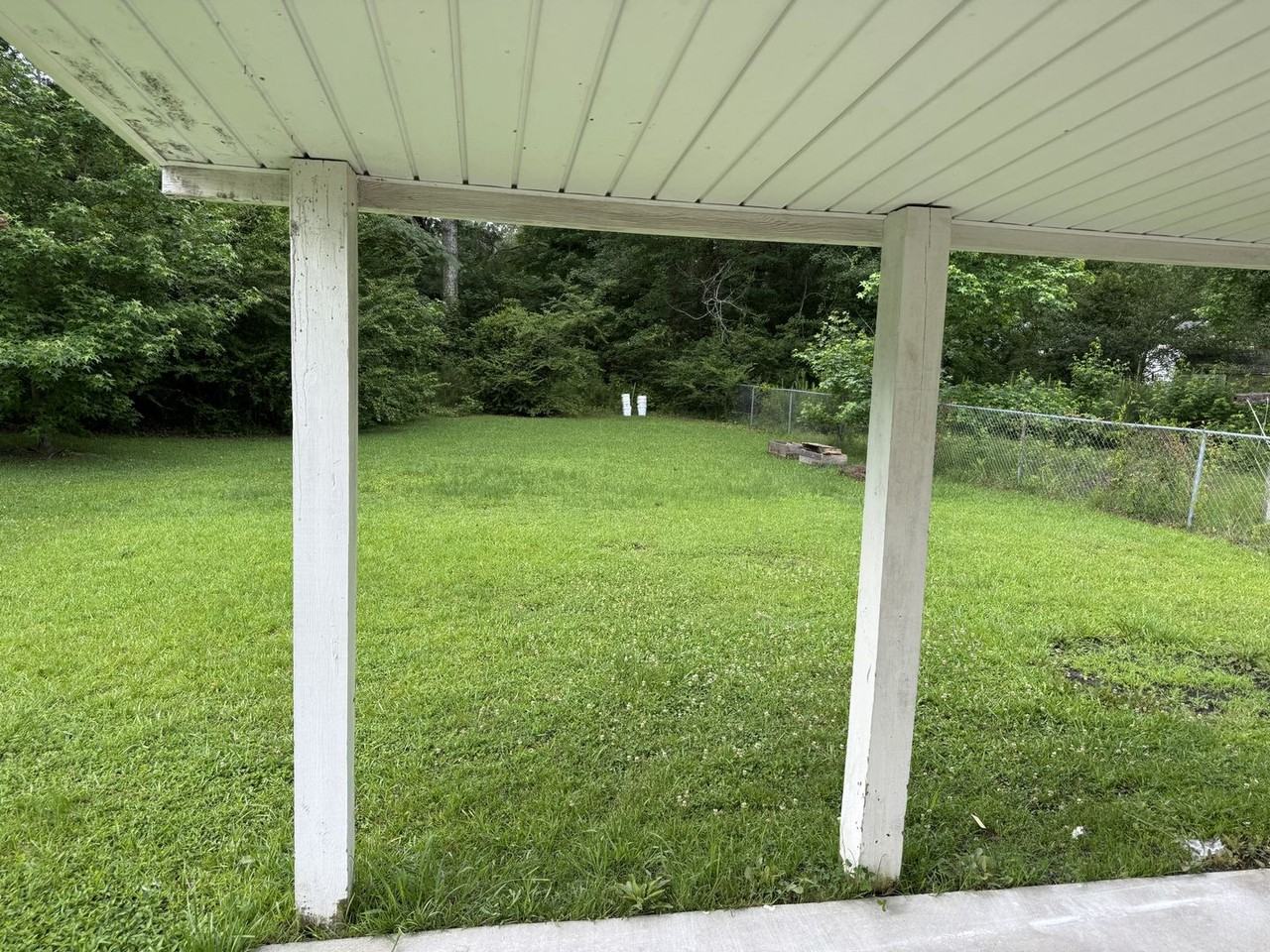 109 Twin Wood Dr - Photo 4 of 6