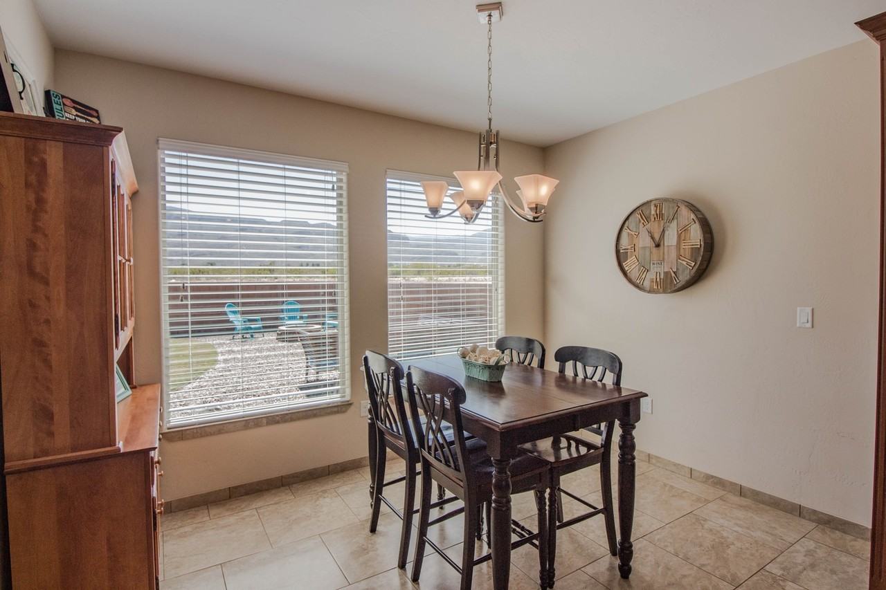 1155 Santiago St - Photo 5 of 32