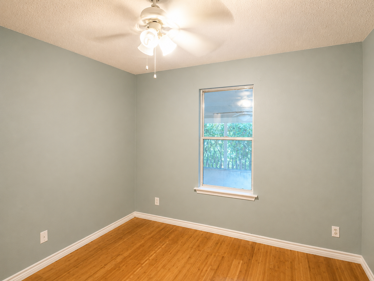 5201 Hedgewood Dr - Photo 4 of 15
