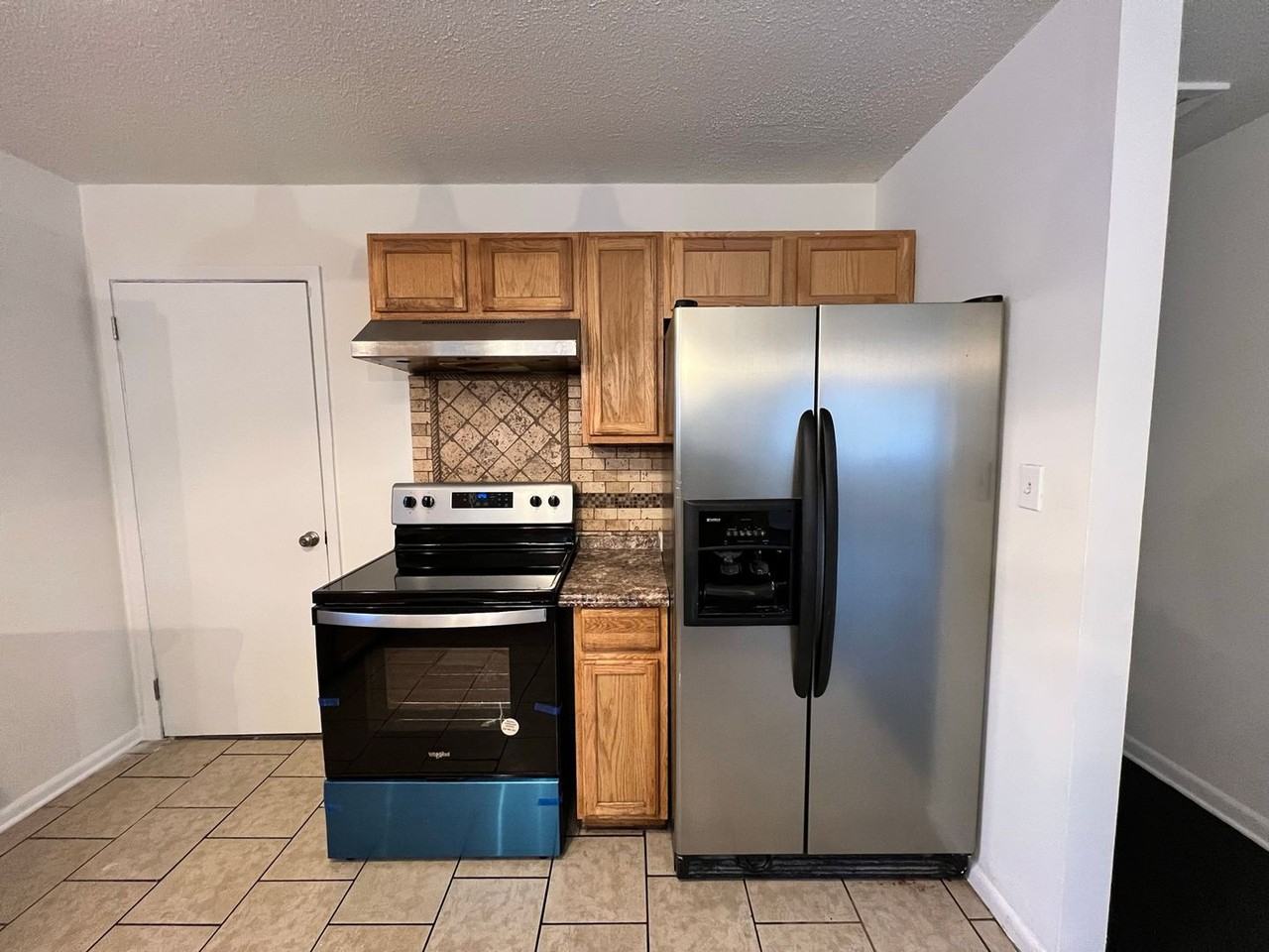 712 Moore St - Photo 5 of 14