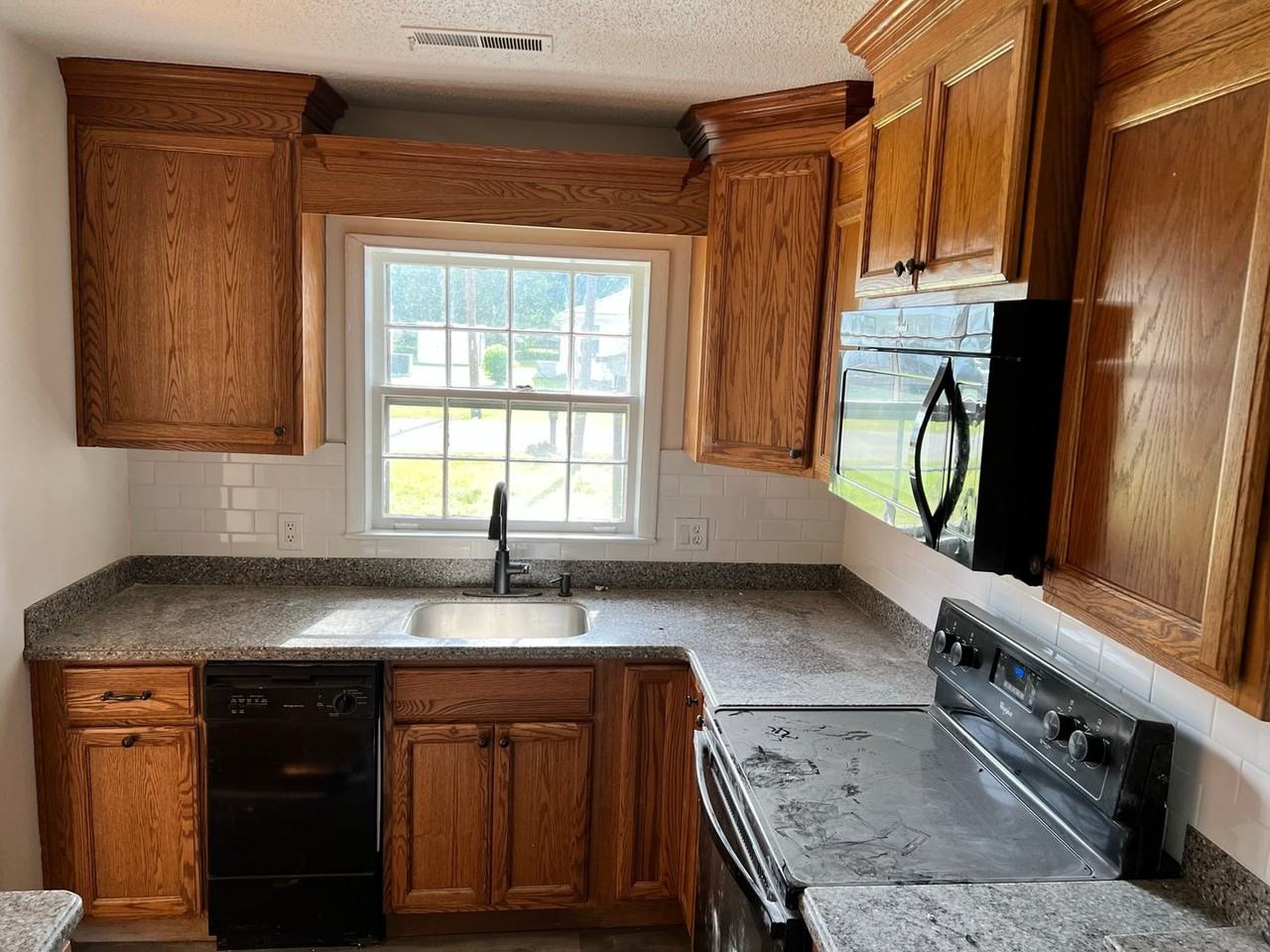 1604 Truman Ave - Photo 7 of 25