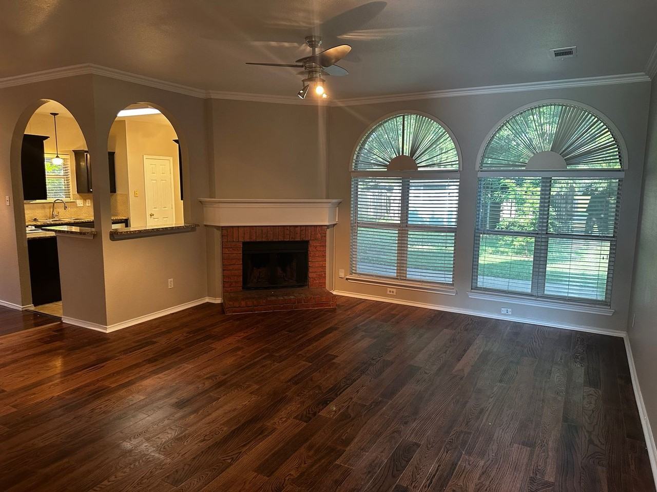 1809 Estates Dr - Photo 2 of 25