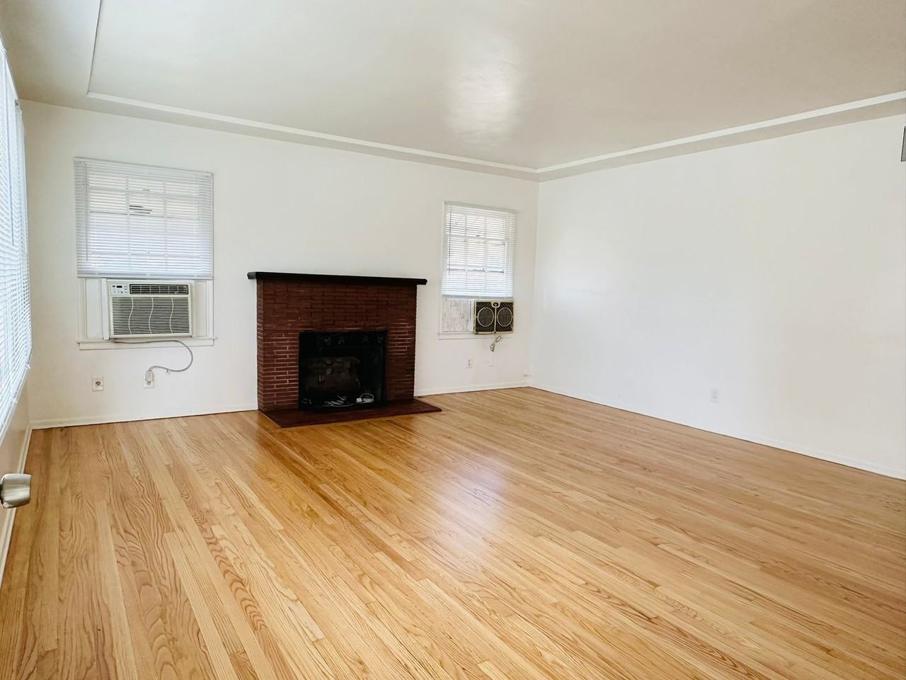 503 W Lugonia Ave - Photo 5 of 30