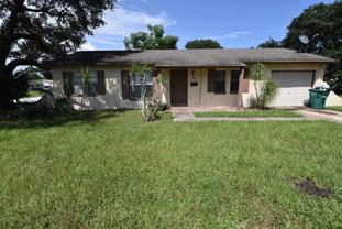 423 Longwood Cir - Photo 1 of 1