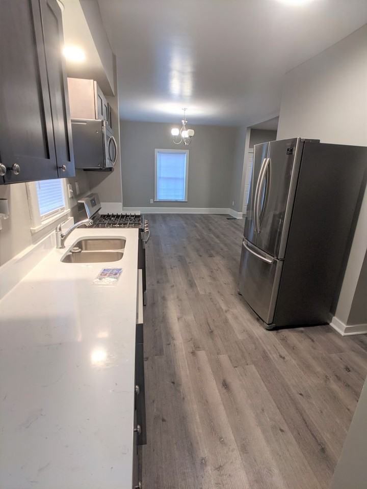 2168 Carrollton Ave - Photo 5 of 13