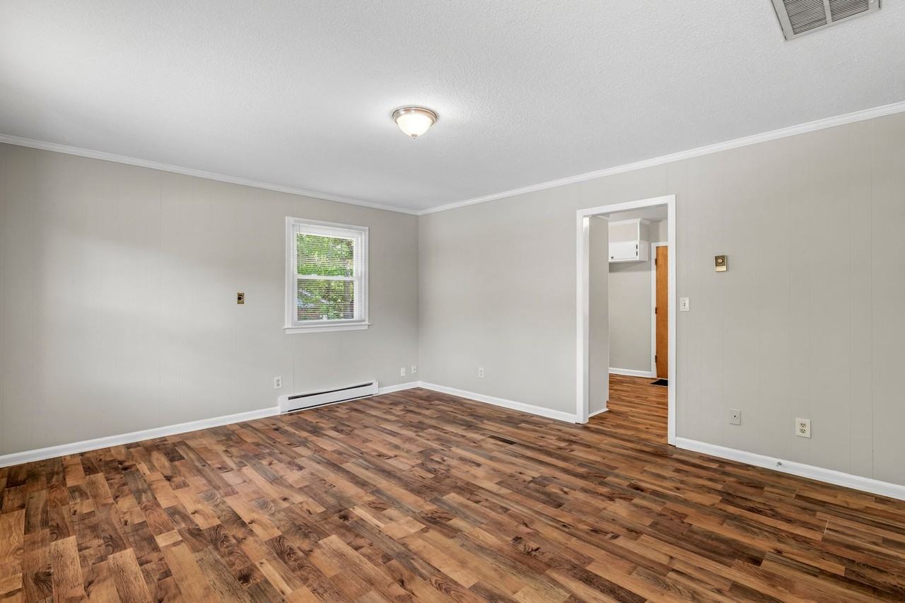 2309 Bridgette Blvd - Photo 3 of 37