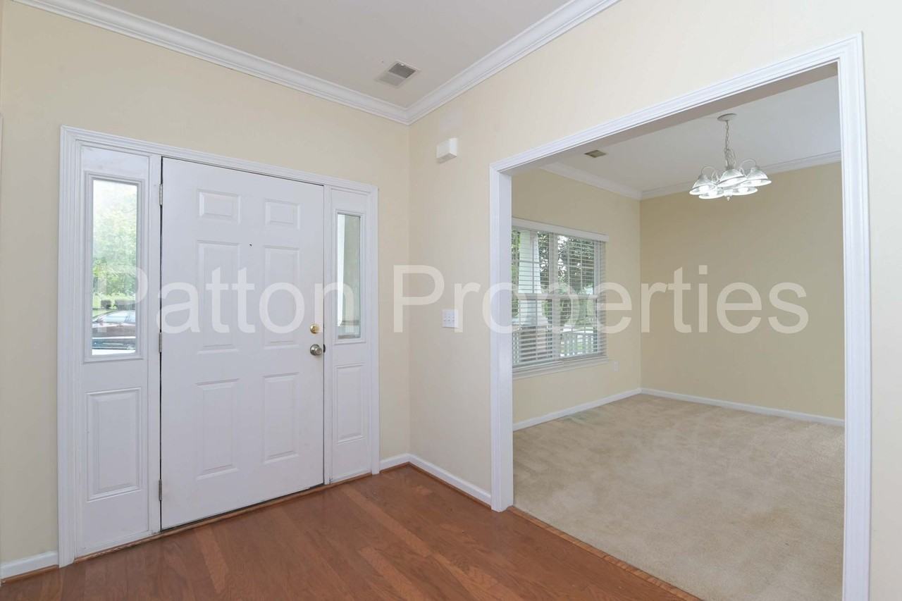 429 S Pickens St - Photo 3 of 33