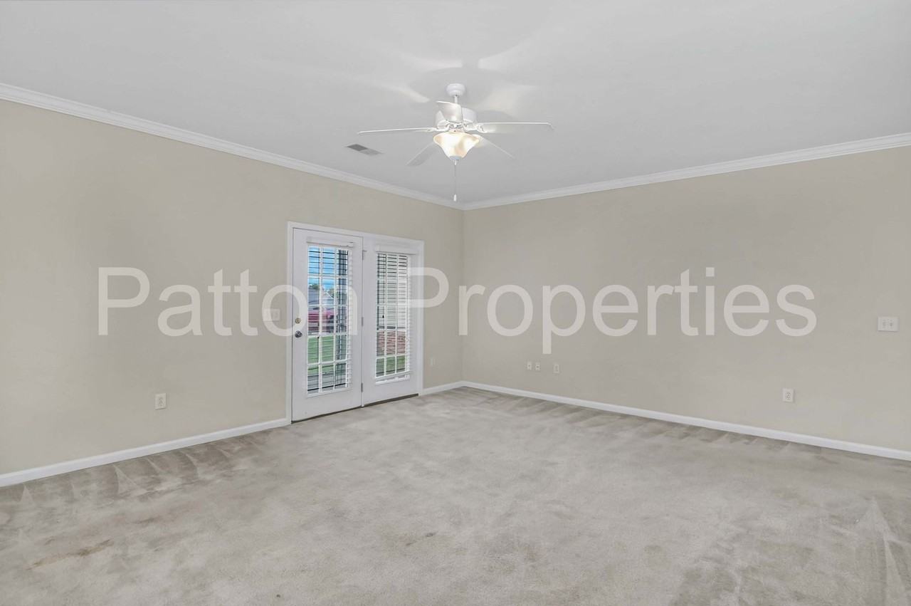 429 S Pickens St - Photo 5 of 33