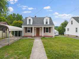featured image of 1625 Padbury Ave Se