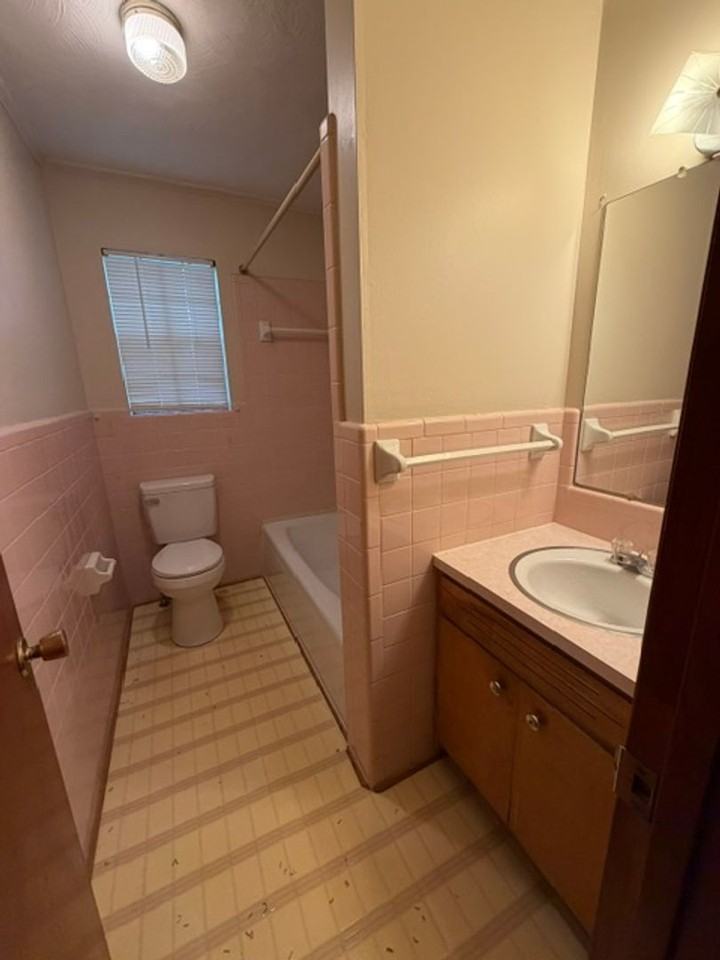 125 Hiwassee Ave Ne #B - Photo 5 of 9