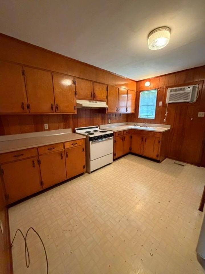 125 Hiwassee Ave Ne #B - Photo 7 of 9