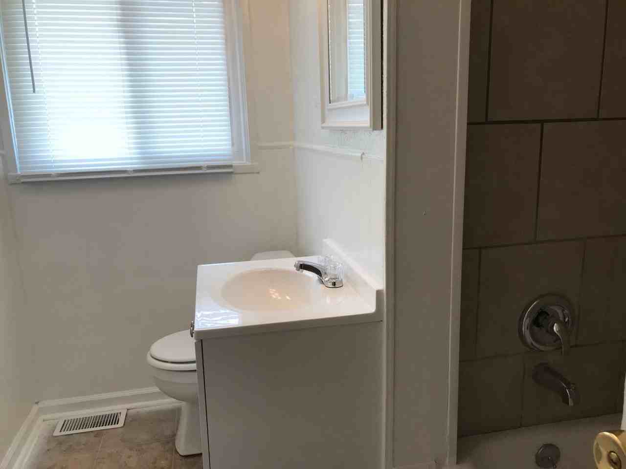 4014 Alberta St - Photo 4 of 6