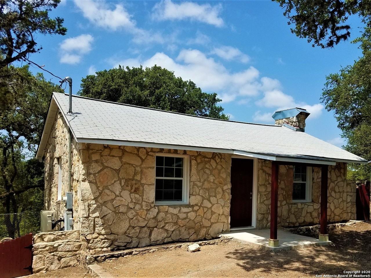 17803 Hilltop Dr - Photo 3 of 24