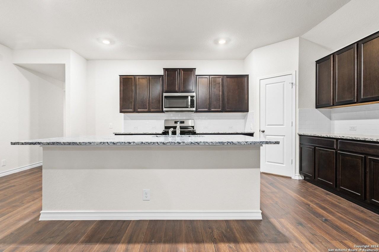 4850 Paluxy Trl - Photo 4 of 30