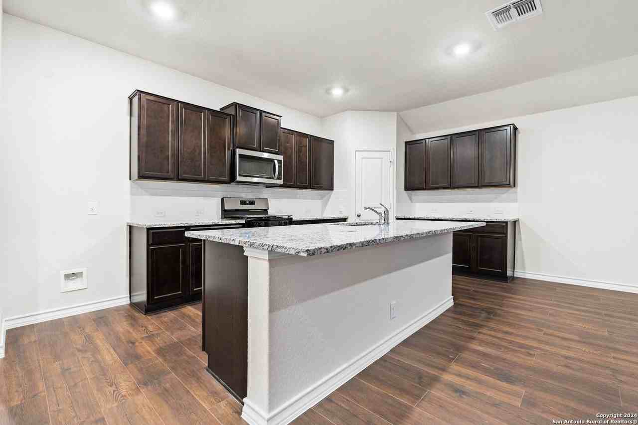 4850 Paluxy Trl - Photo 5 of 30
