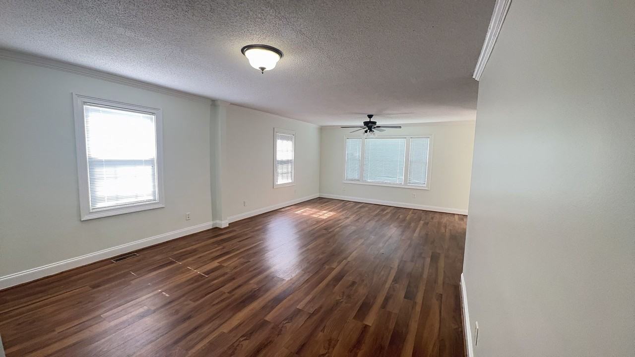 808 S 10th St - Photo 6 of 14