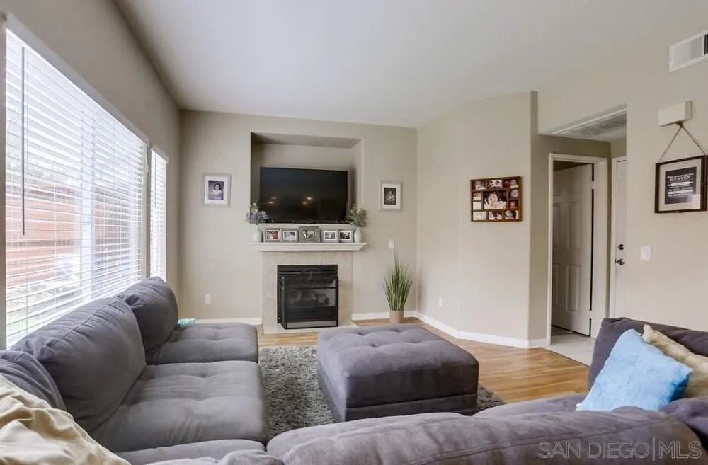 10019 Kika Ct - Photo 3 of 22