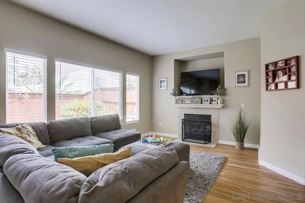 10019 Kika Ct - Photo 4 of 22