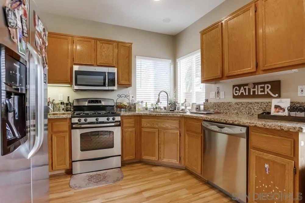 10019 Kika Ct - Photo 7 of 22