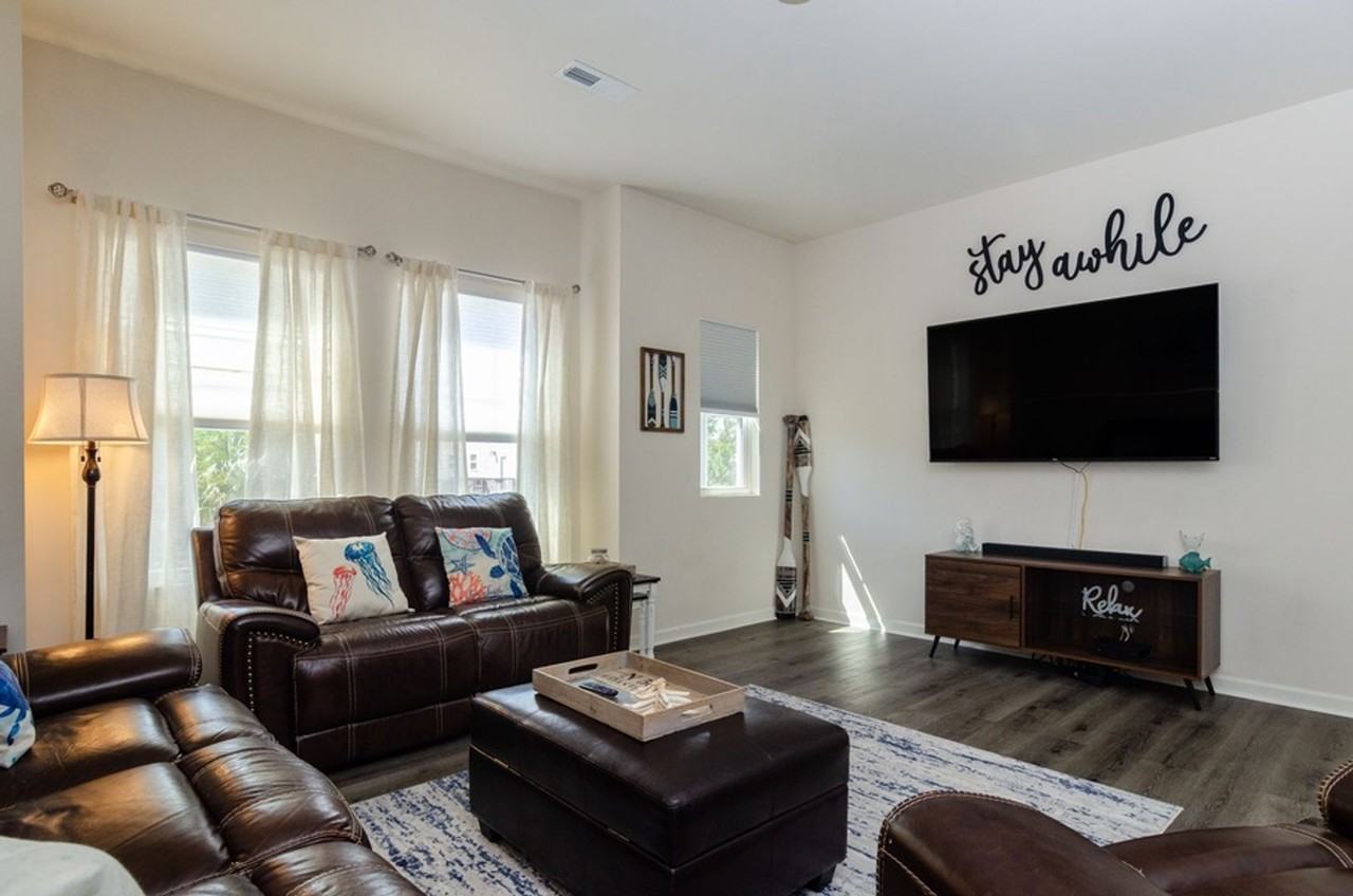 808 Blanche Ave - Photo 3 of 36