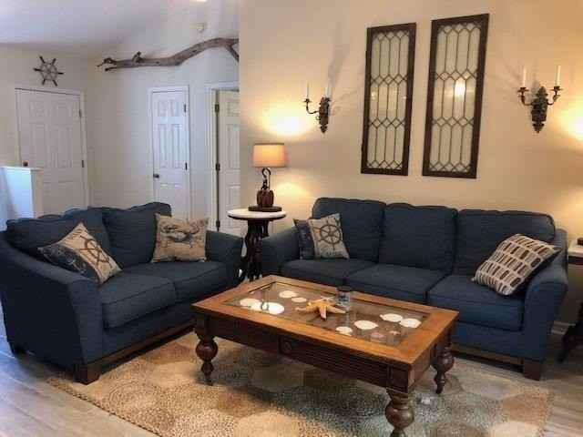 84 Aloha Cir - Photo 2 of 18