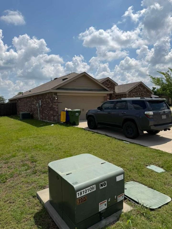 2708 Corbo Dr - Photo 3 of 24