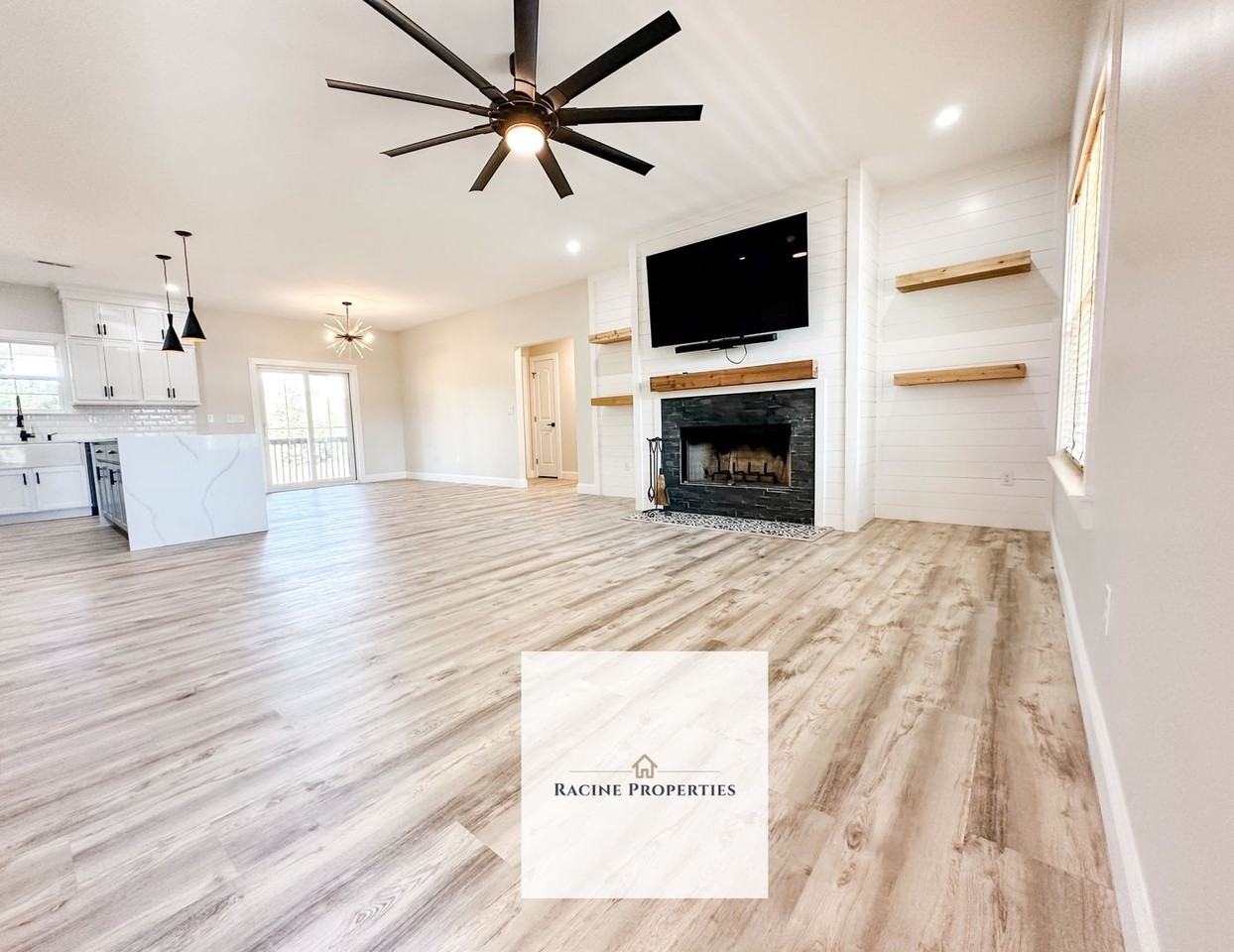 27 Carriage Dr - Photo 3 of 19
