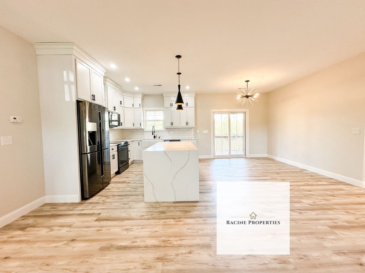 27 Carriage Dr - Photo 5 of 19