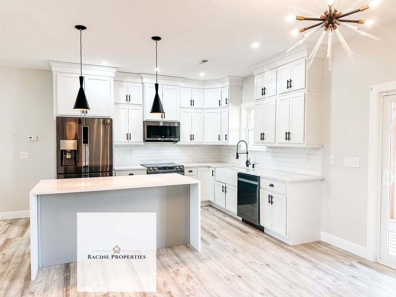 27 Carriage Dr - Photo 6 of 19
