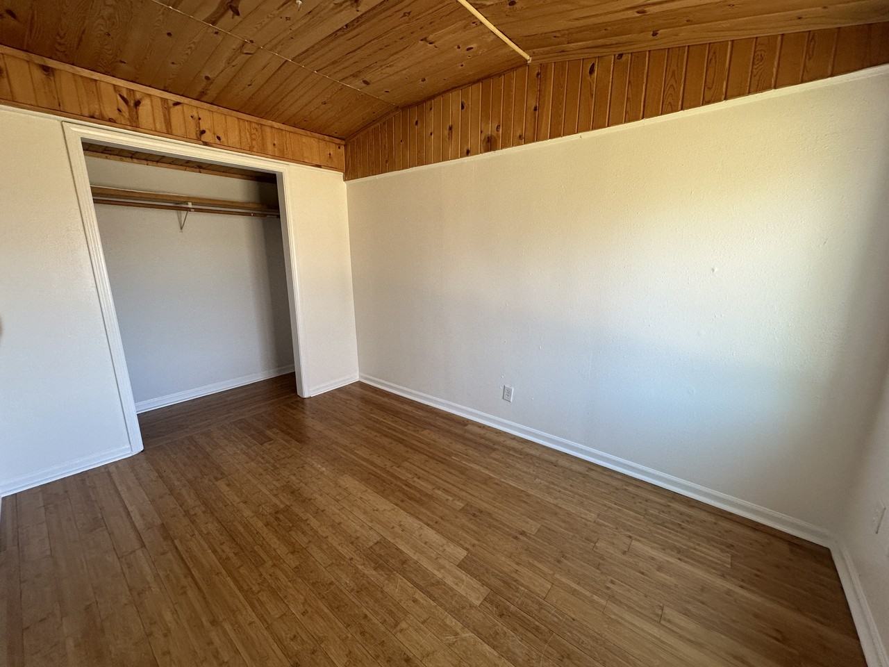 1102 Sandy Hollow Rd #SFH - Photo 3 of 7