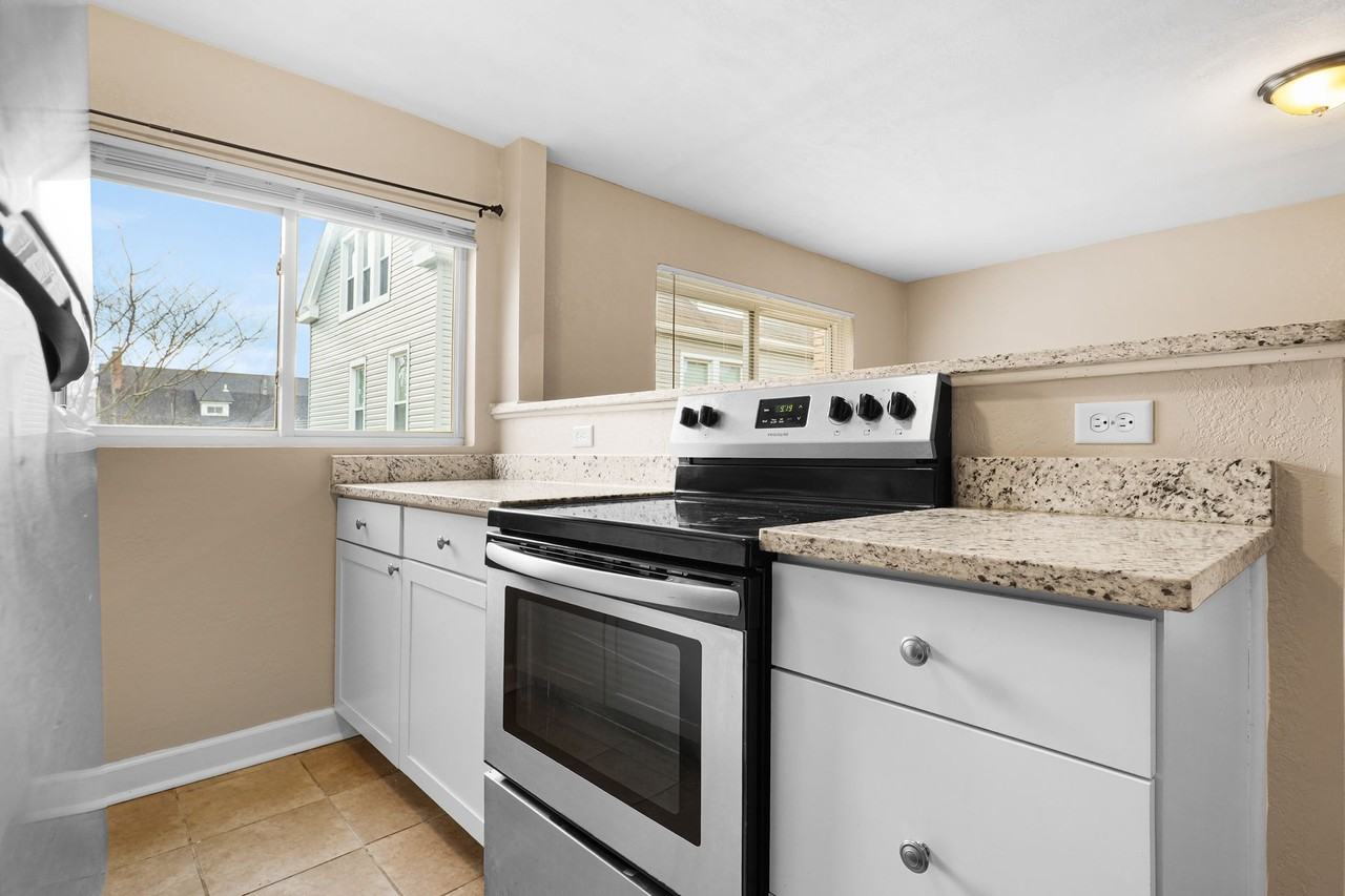 1526 Blair Ave - Photo 6 of 17