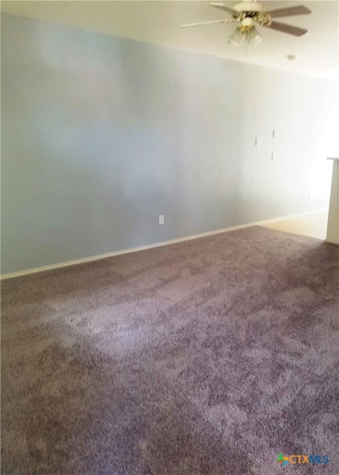 313 Creek St #B - Photo 2 of 12