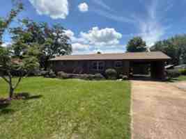 featured image of 304 Swaim St