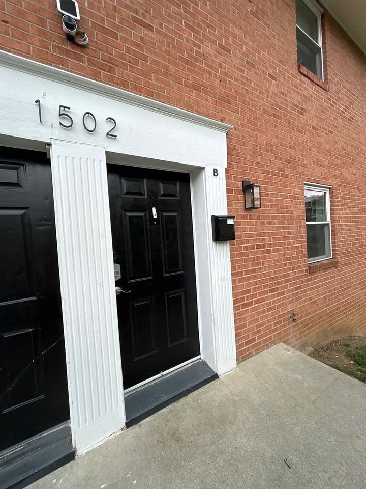 1502 Gilmer Ave Nw - Photo 2 of 11