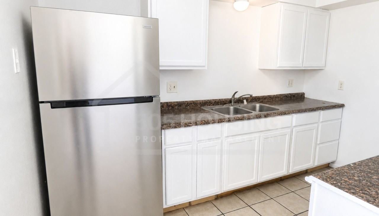8313 Marquette Ave Ne #D - Photo 7 of 27