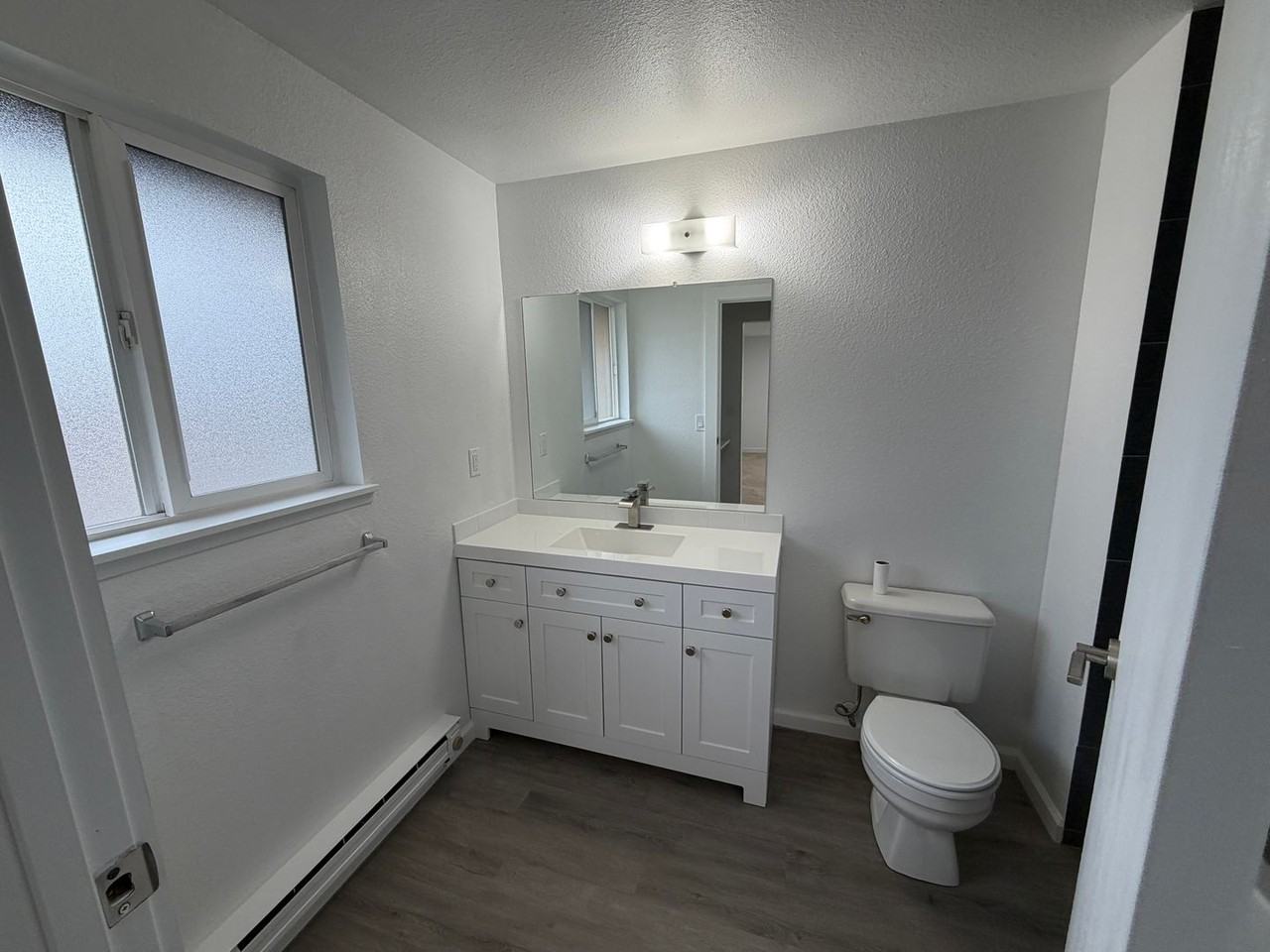 1603 Norpoint Way Ne #D - Photo 5 of 7