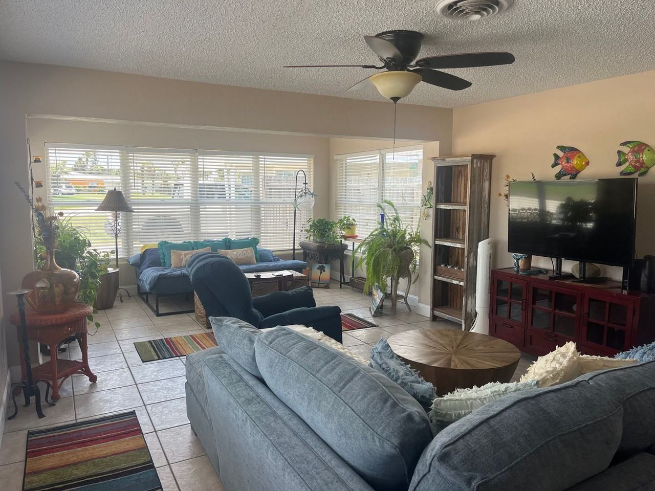 23 San Jose Dr - Photo 2 of 16