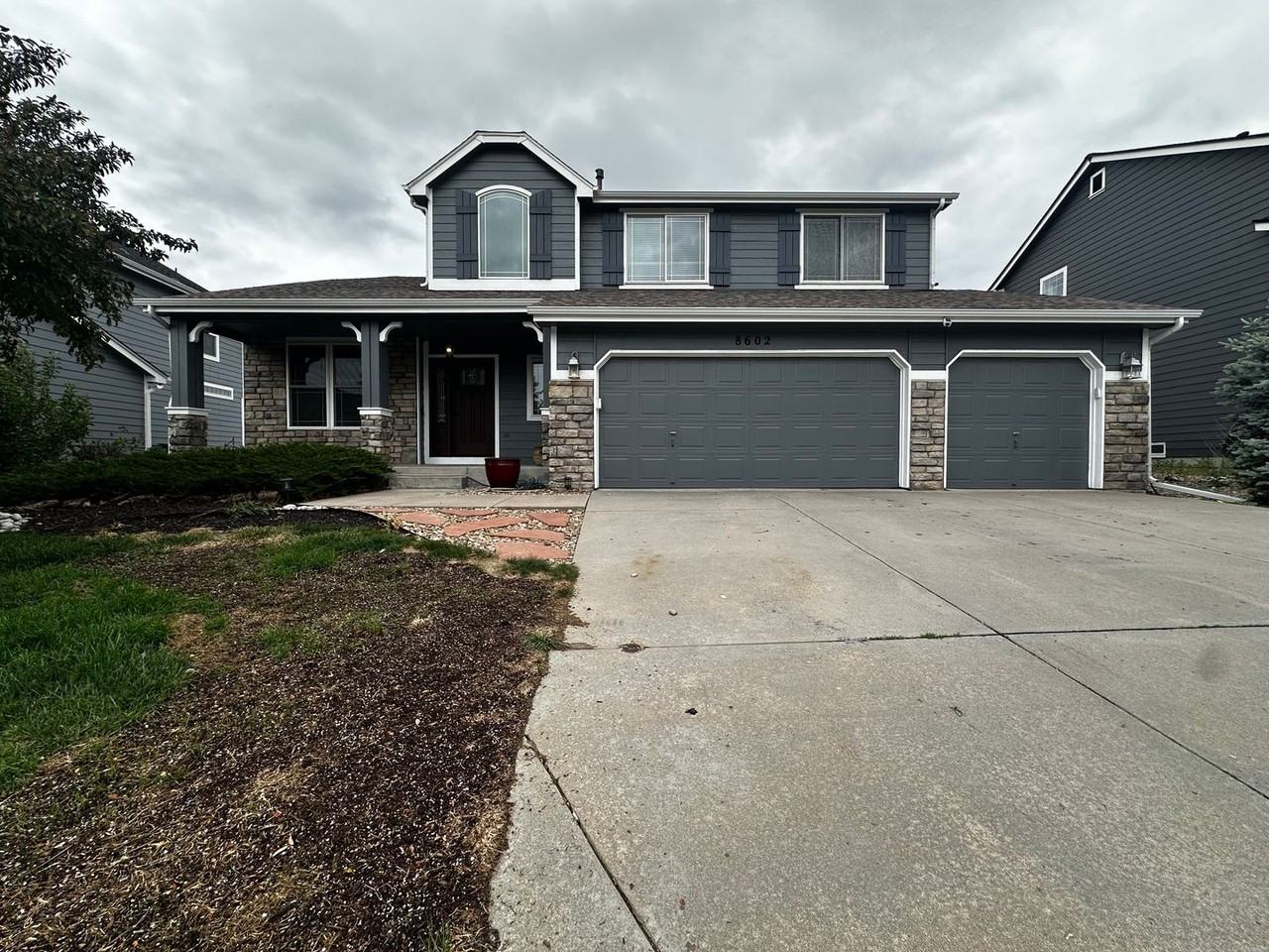 8602 Mallard Pl - Photo 2 of 25