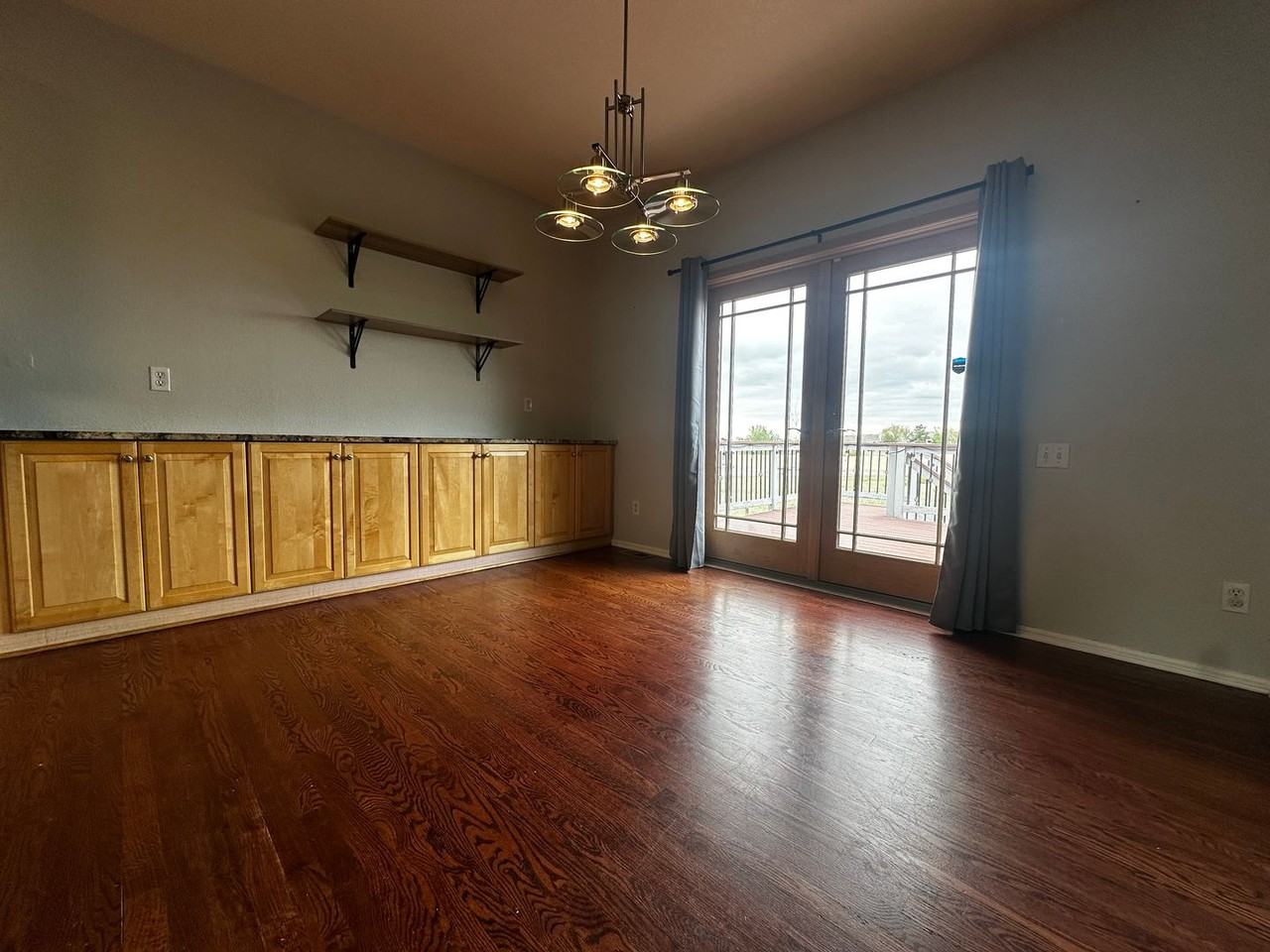 8602 Mallard Pl - Photo 7 of 25