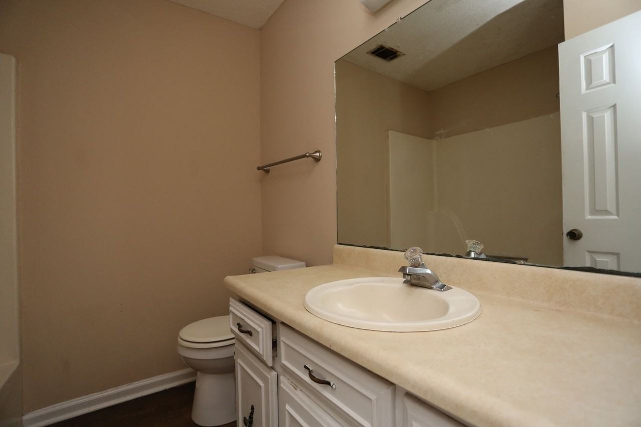 1807 Chandler Rd #1 - Photo 3 of 7