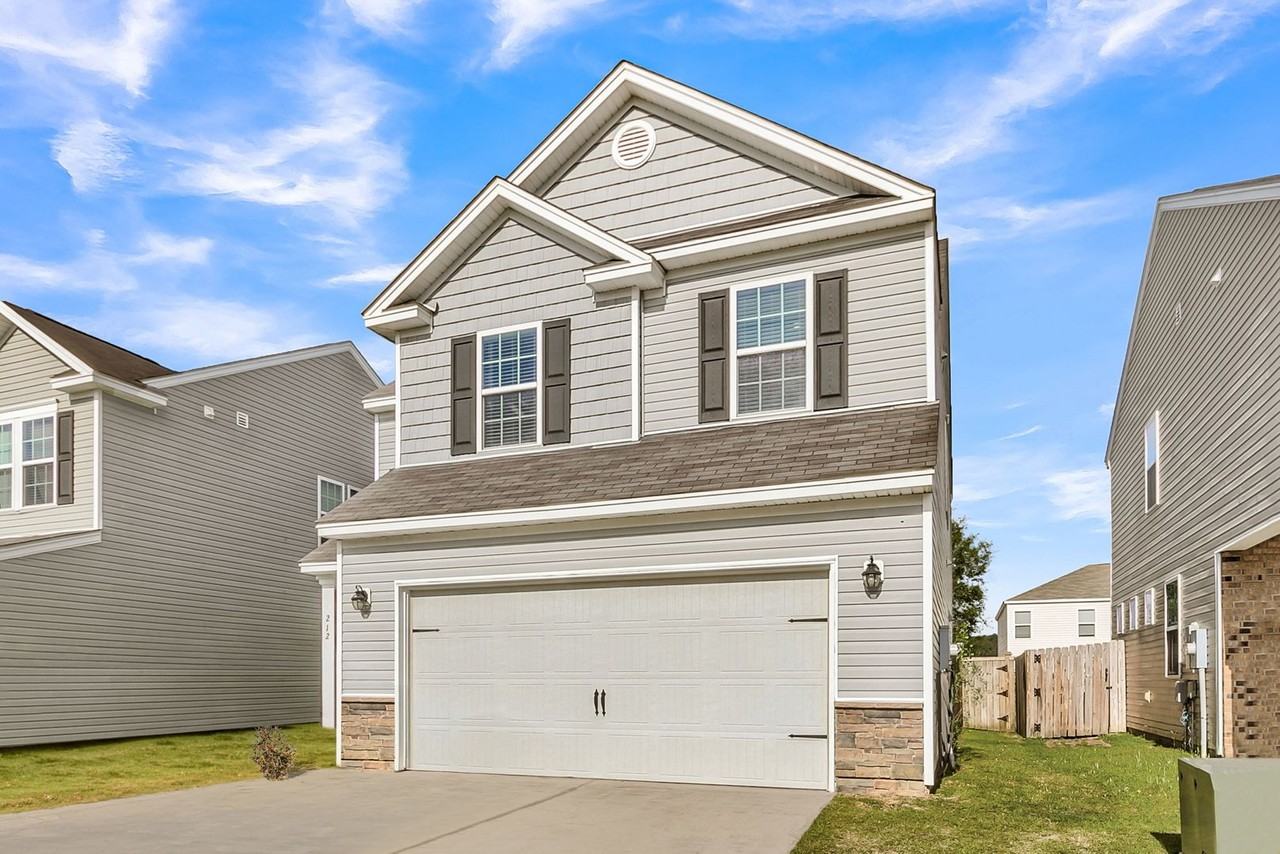 212 Longford Dr - Photo 3 of 44