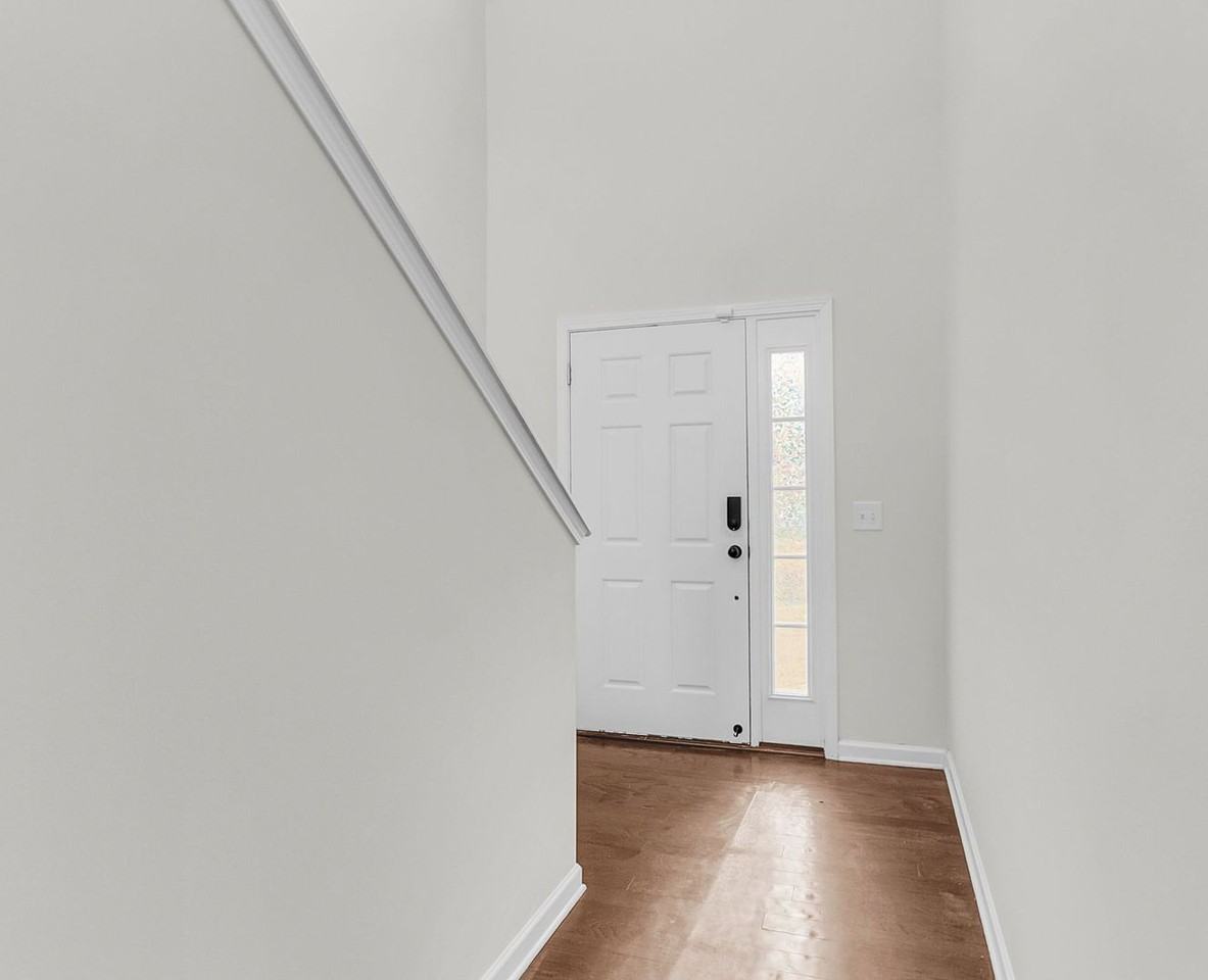 212 Longford Dr - Photo 7 of 44
