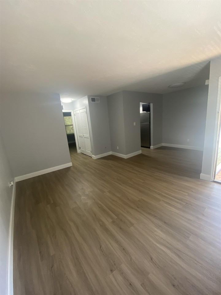 1530 Live Oak Dr #D4 - Photo 2 of 19
