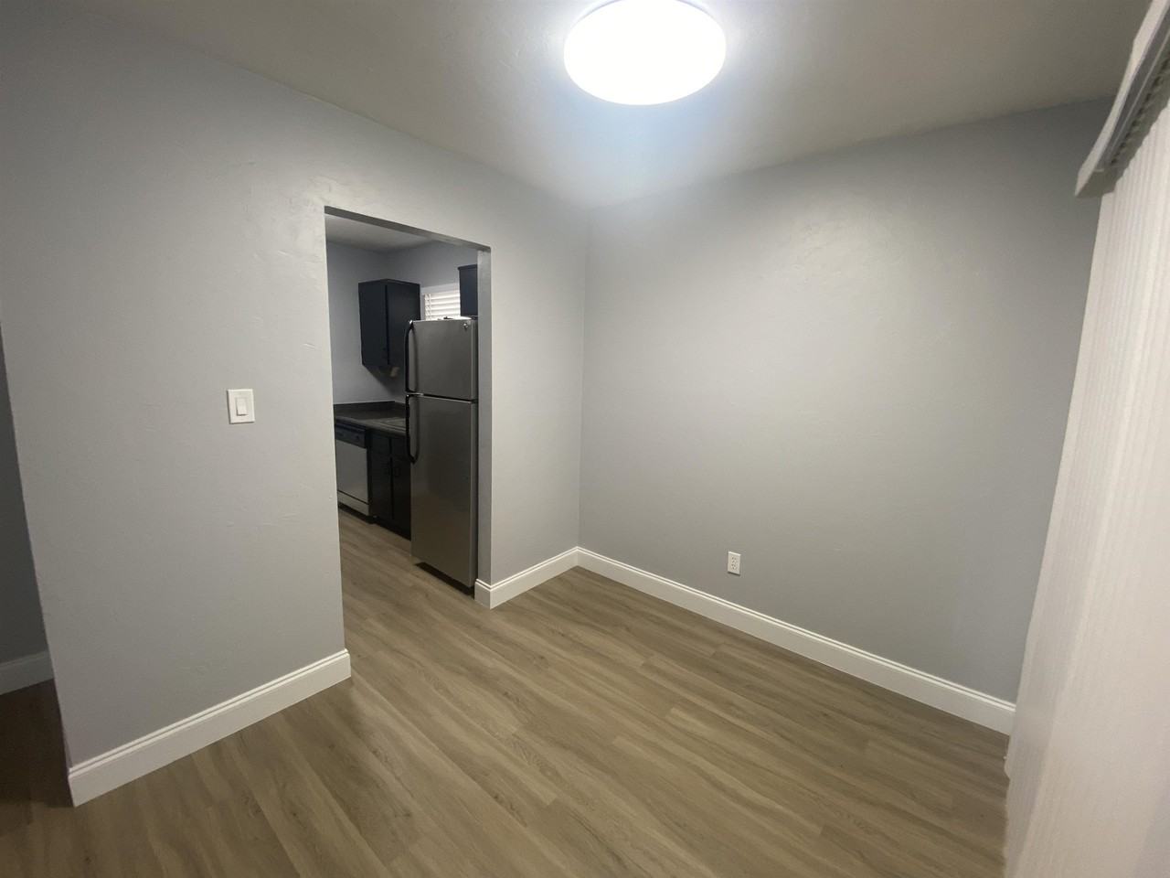 1530 Live Oak Dr #D4 - Photo 5 of 19