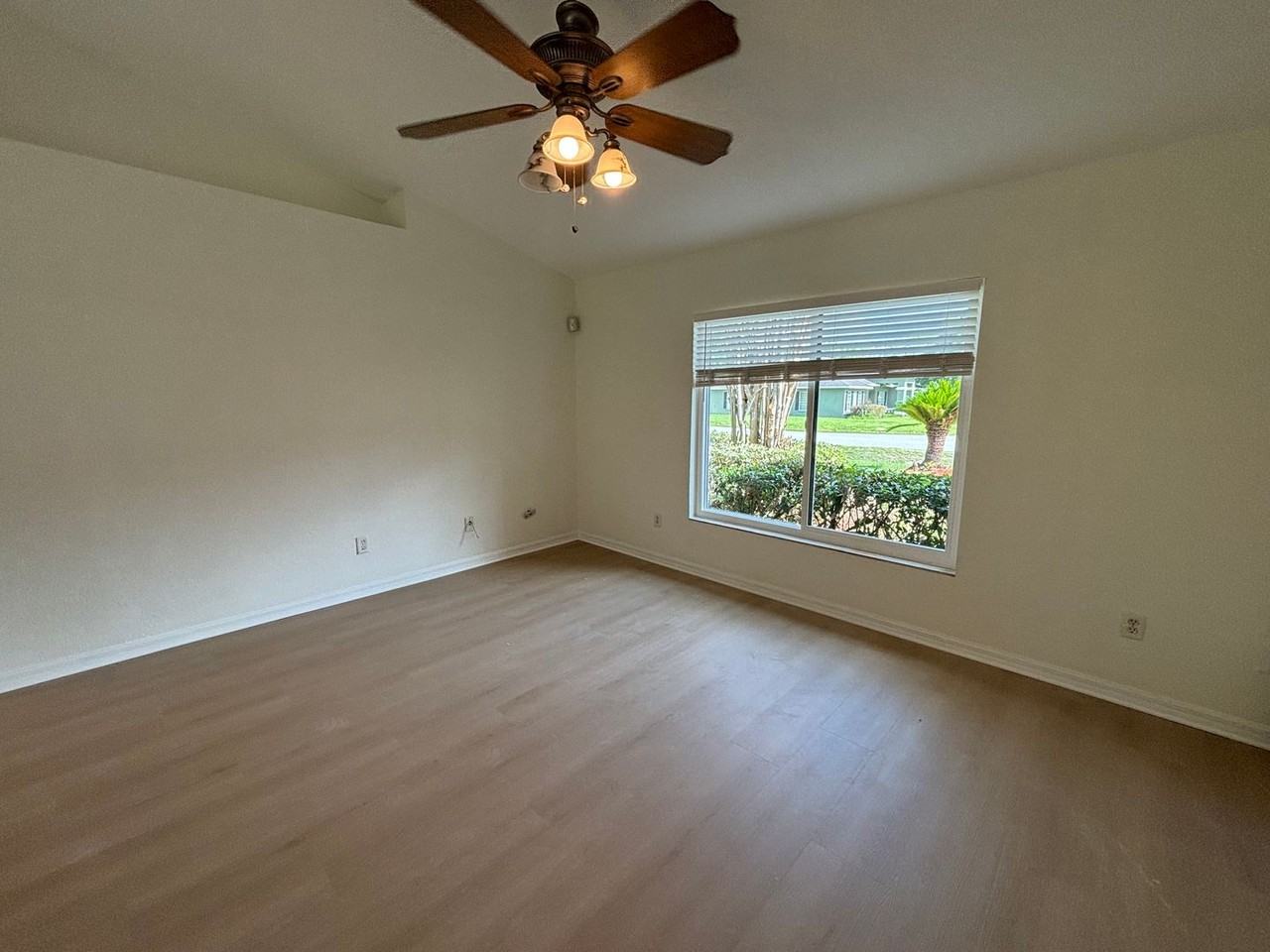 10417 Sw 52nd Ct - Photo 7 of 27